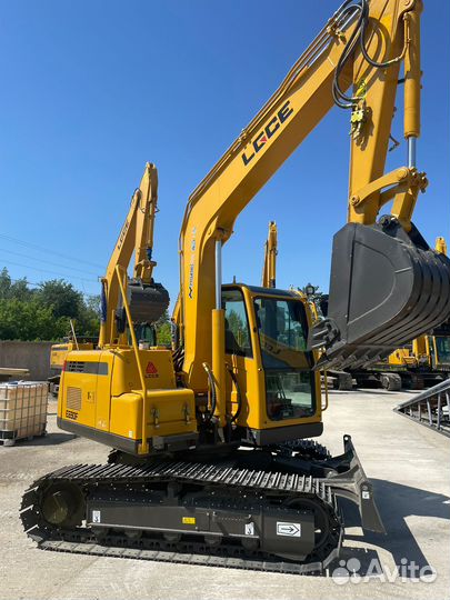 Гусеничный экскаватор LGCE (SDLG) E690F, 2023