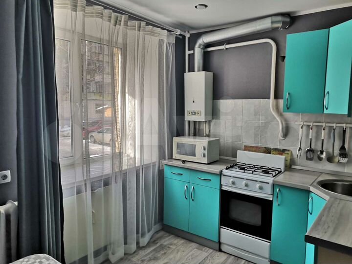 1-к. квартира, 42 м², 1/5 эт.