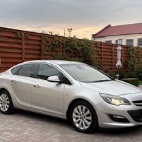 Opel Astra 1.6 AT, 2012, 141 000 км, с пробегом, цена 825 000 руб.