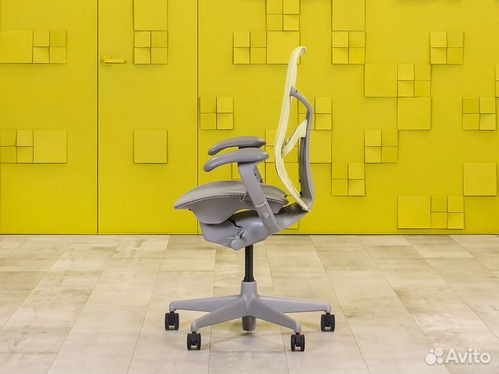 Кресло руководителя Herman Miller Mirra США