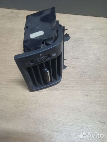 Дефлектор обдува правый Mercedes w210 мерседес 210