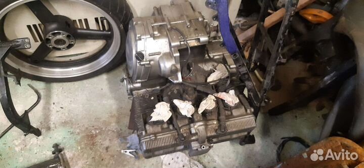 Запчасти на suzuki katana 750