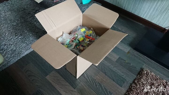 Киндер сюрприз 250-300 шт