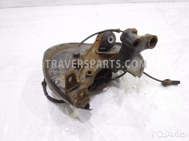 Кулак задний левый Ауди A4 B6