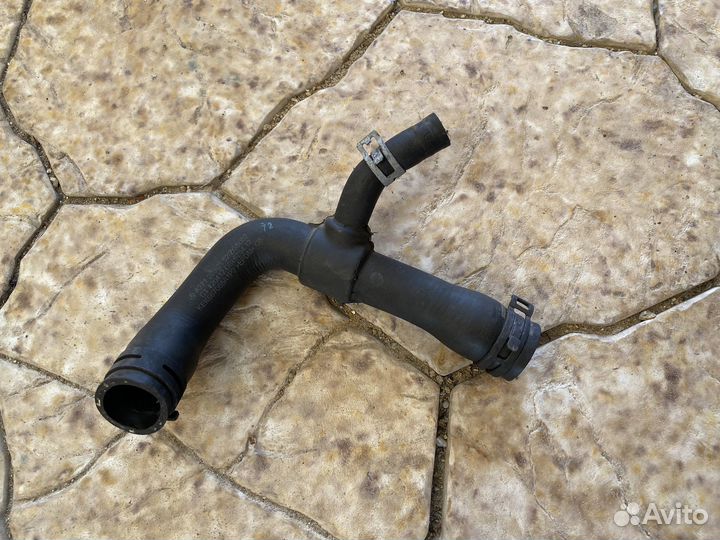 Патрубок радиатора Mercedes C-Class W204