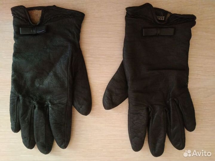Кожаные перчатки