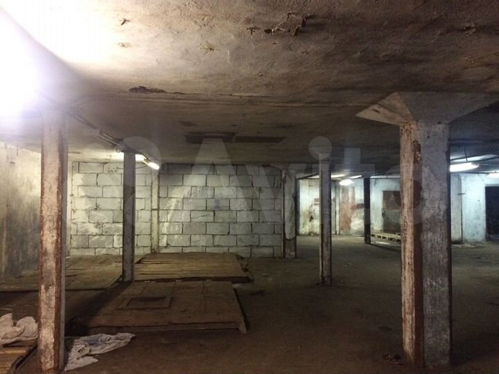 Склад, 965 м²