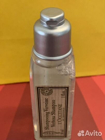 L occitane Подарочный набор в фирменном пакете