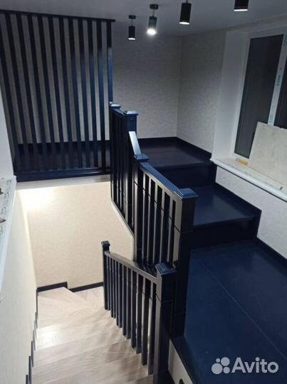 Лестница между этажами LTN-8991