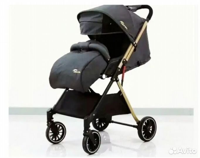 Прогулочная коляска новая