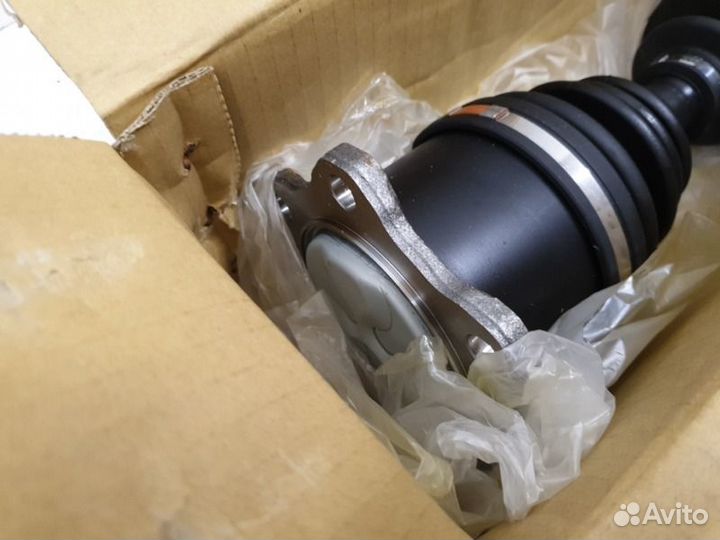 Приводной вал Toyota Hiace 1 1995-2010