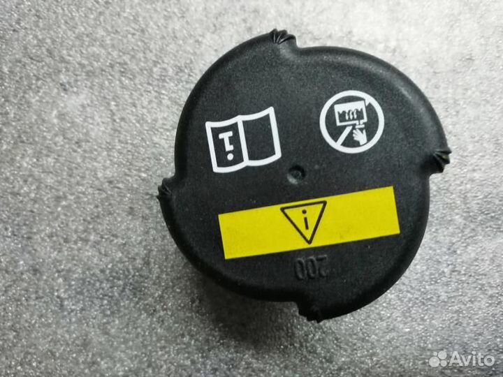 Крышка расширительного бачка BMW E34,E36,E39 и тд