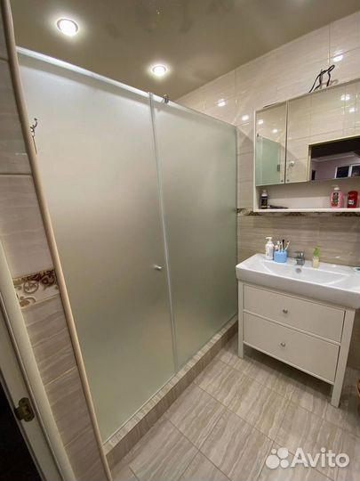 Душевой уголок, дверь в нишу, перегородка