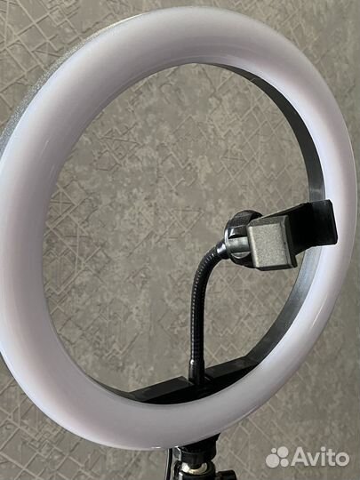 Кольцевая лампа со штативом