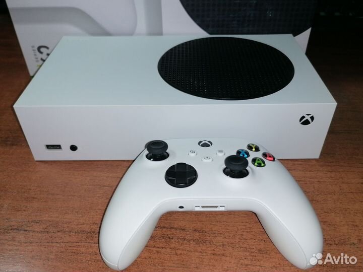 Игровая приставка Xbox series s