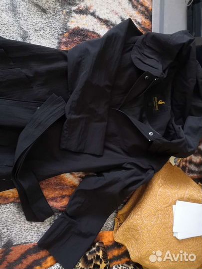 Женский плащ