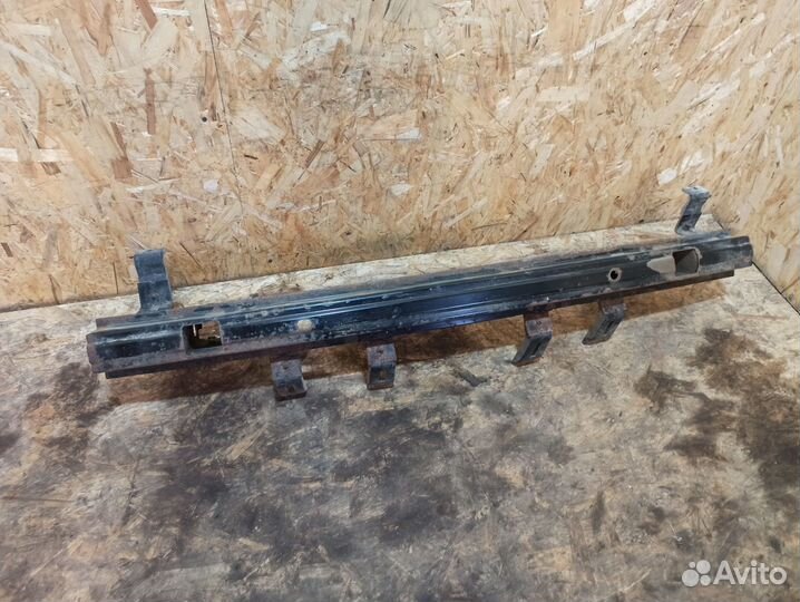 Усилитель заднего бампера Hyundai Tucson 1