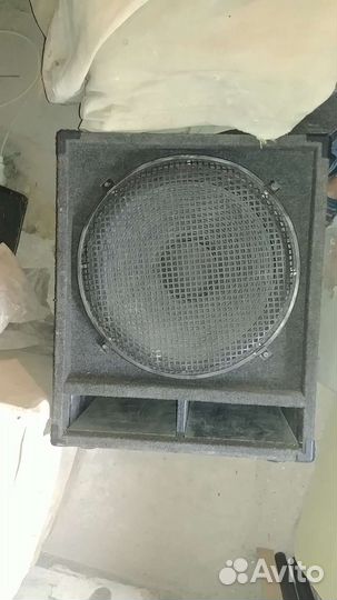 Сабвуфер EighteenSound 18