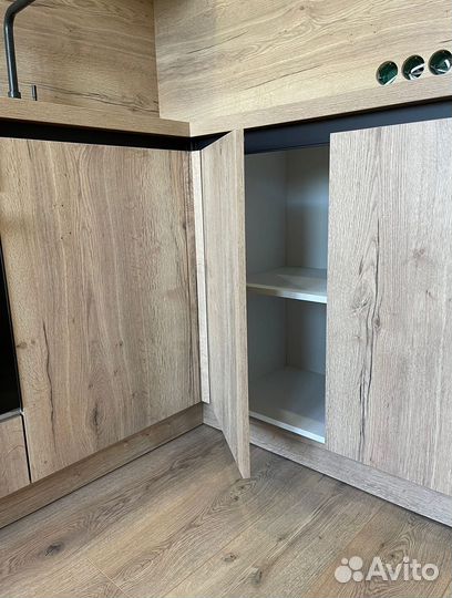 Кухня до потолка на заказ