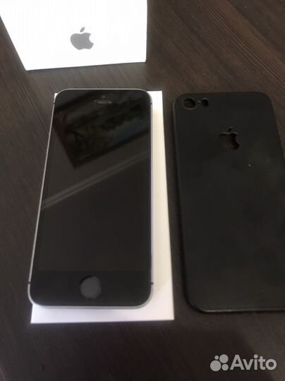 iPhone SE, 16 ГБ