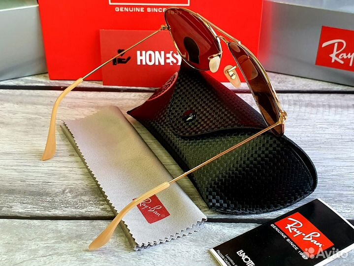 Солнцезащитные очки Ray Ban Аviator много разных