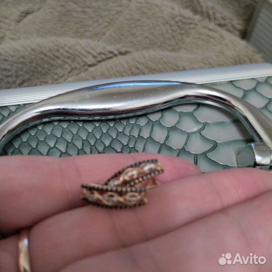 Золотые серьги