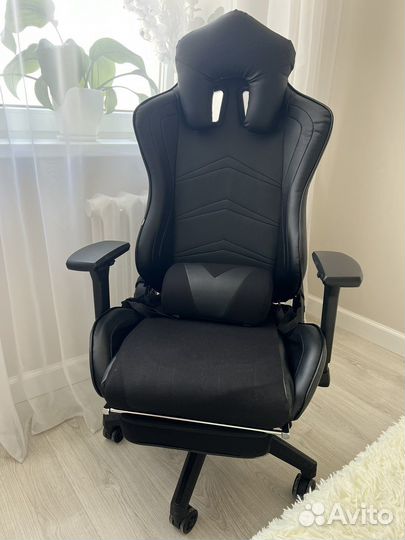 Компьютерное игровое кресло