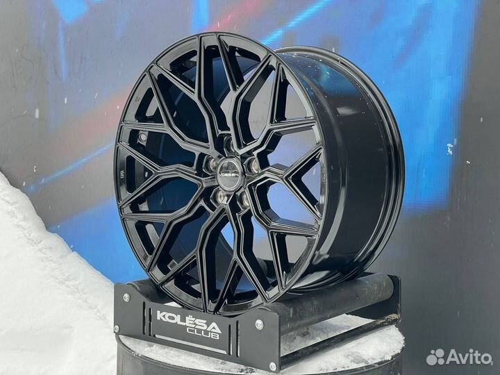 Комплект Vossen Design HF2 9,5j-19 5*112 et35 d66