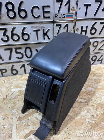 Подлокотник Skoda Superb 2.8 2002