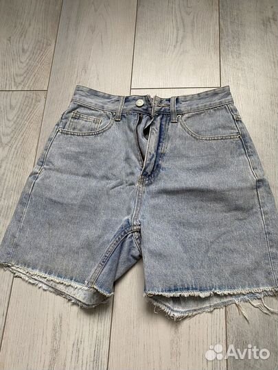 Джинсовые шорты