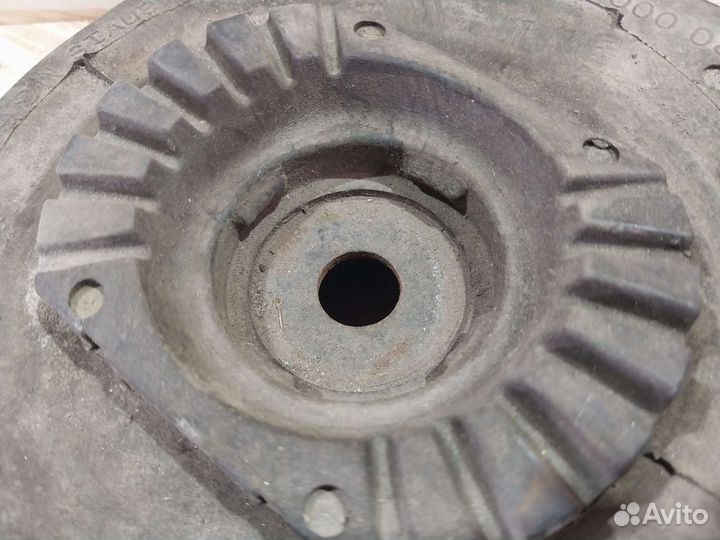 Опора переднего амортизатора Renault Fluence