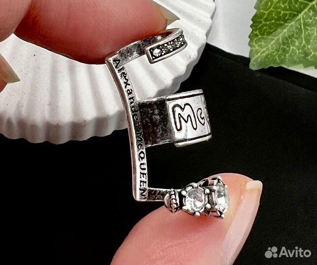 Серьги кафф Alexandr McQueen