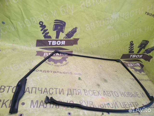 Уплотнитель двери задний левый Land Rover Range