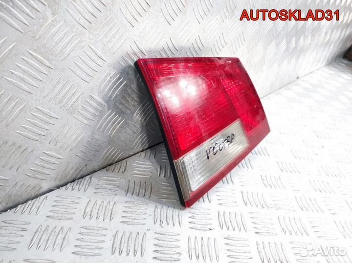 Фонарь задний внутренний левый Opel Vectra C
