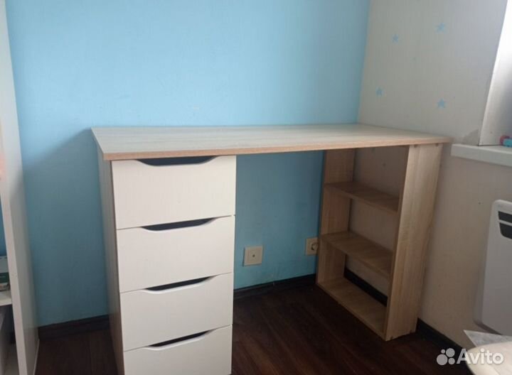 Письменный стол