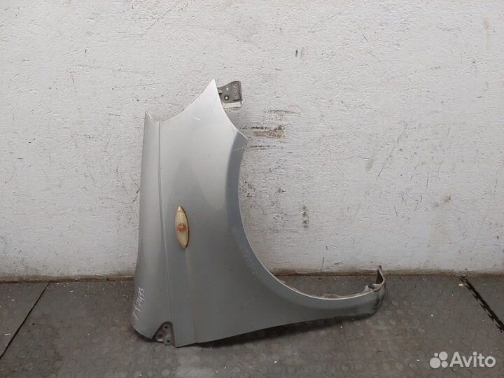 Крыло Toyota Yaris, 2003