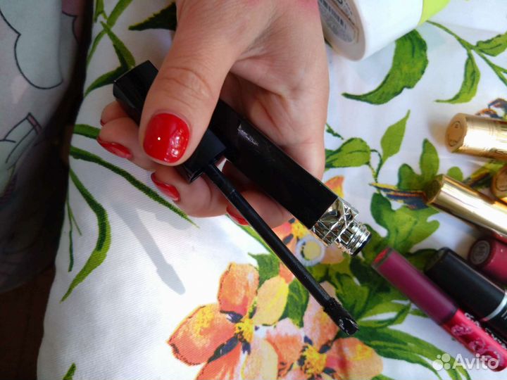 Помады Диор,Гуччи,YSL