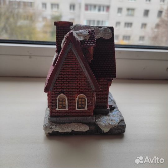 Декоративная фигурка Новогодний домик
