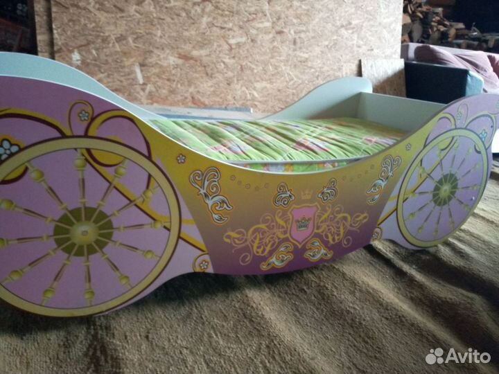 Продам детскую кровать карету