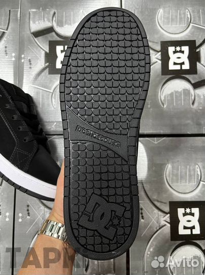 Кроссовки DC Court Graffic