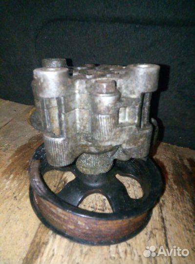 Насос гур Toyota Rav 4 Xa 20 2.0 2002