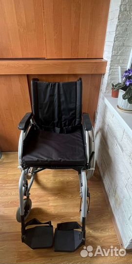 Коляска инвалидная складнвя