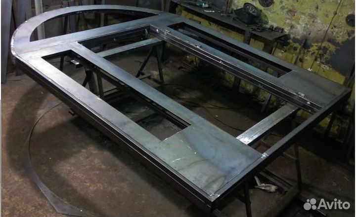 Металлические двери и сейфы