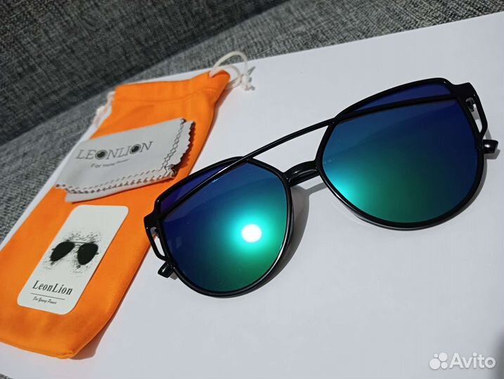 Солнцезащитные очки