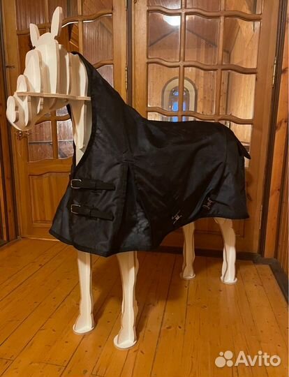 Попоны для лошадей и пони,недоуздки