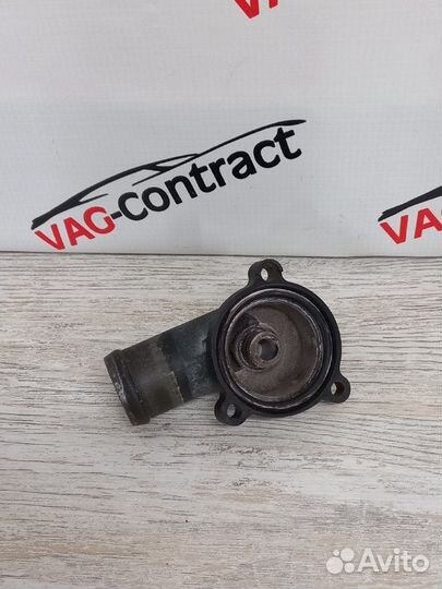 Крышка термостата Volkswagen Polo 1.6 2012
