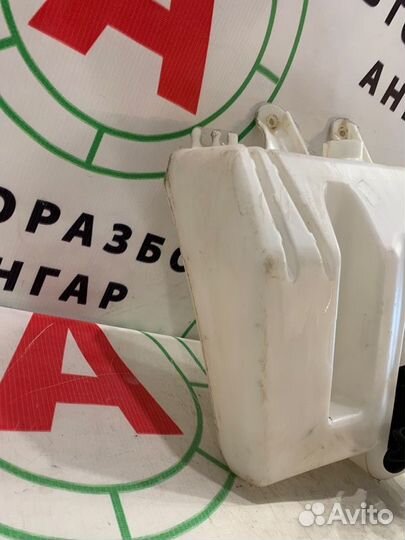 Бачок омывателя Nissan Note E11 (1.4) CR14DE 2008