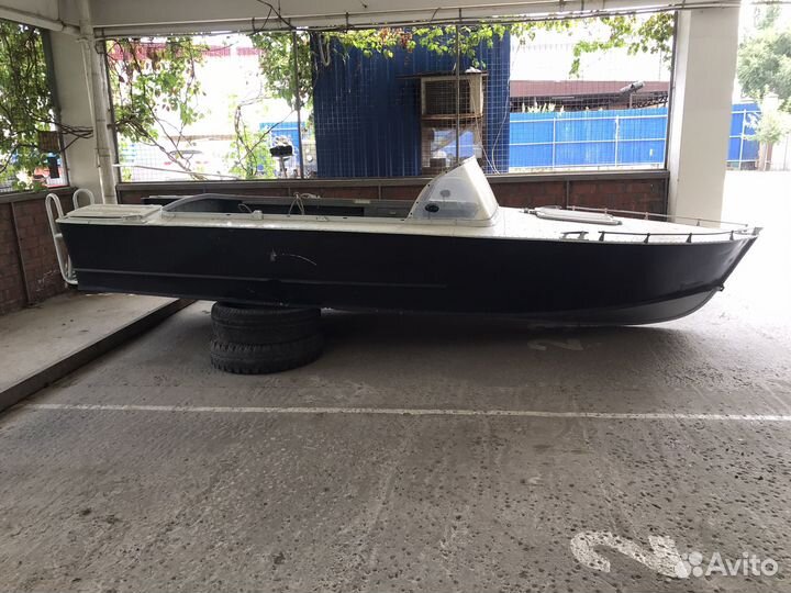 Лодка катер прогрес-2м