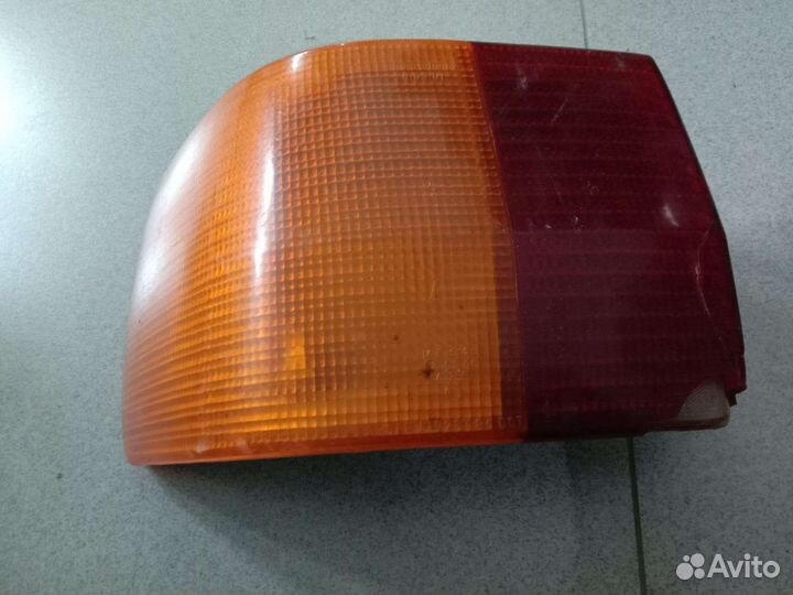 Фара левая задняя Ауди 80