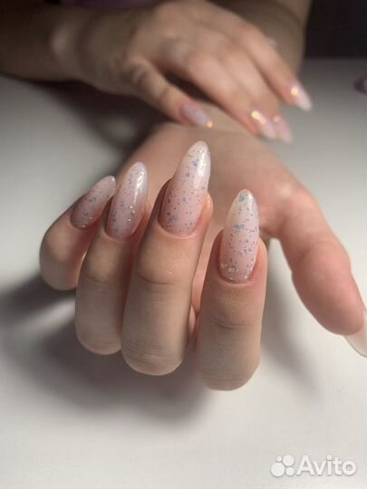 Маникюр, педикюр, наращивание ногтей